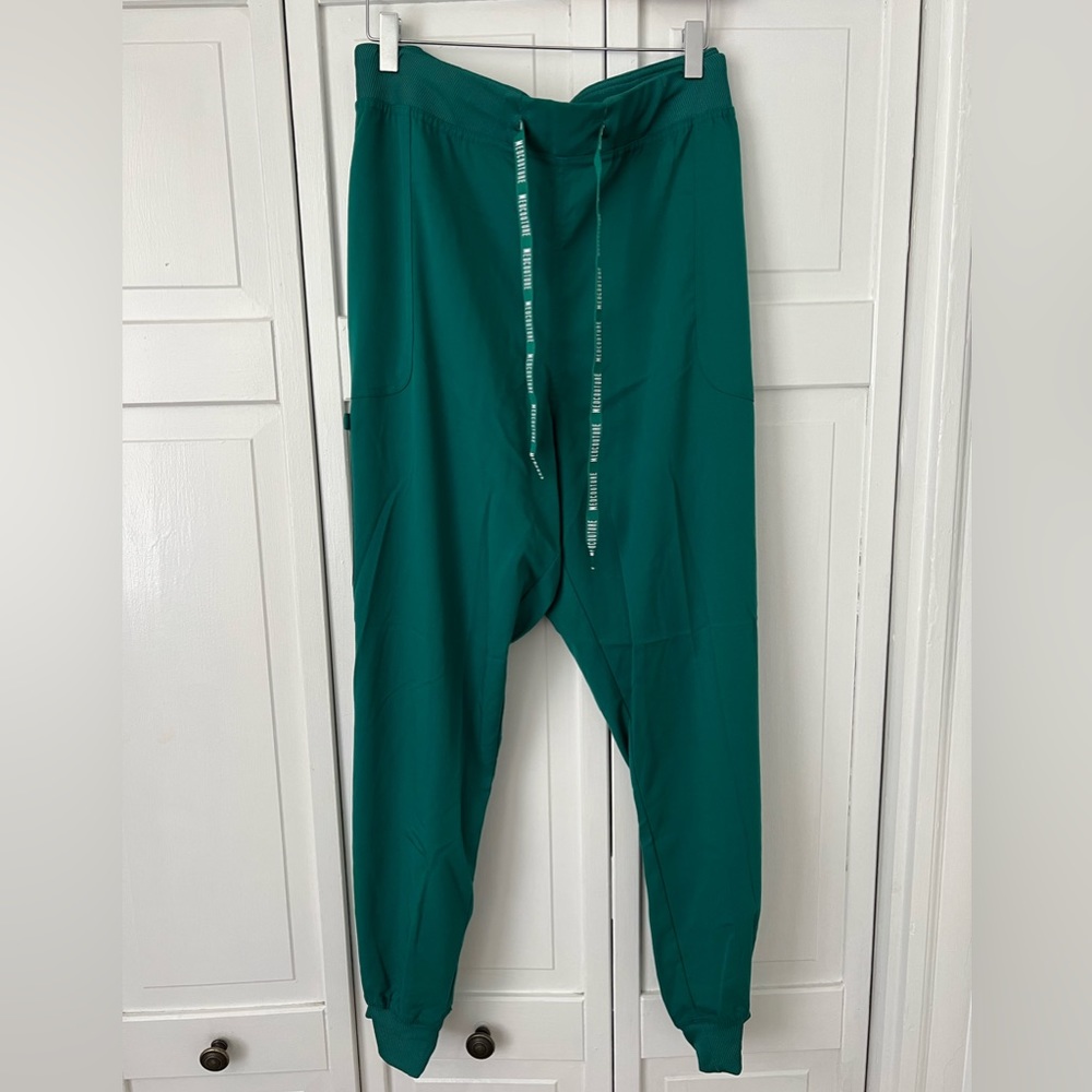 MedCouture scrub pants, green, size XXL